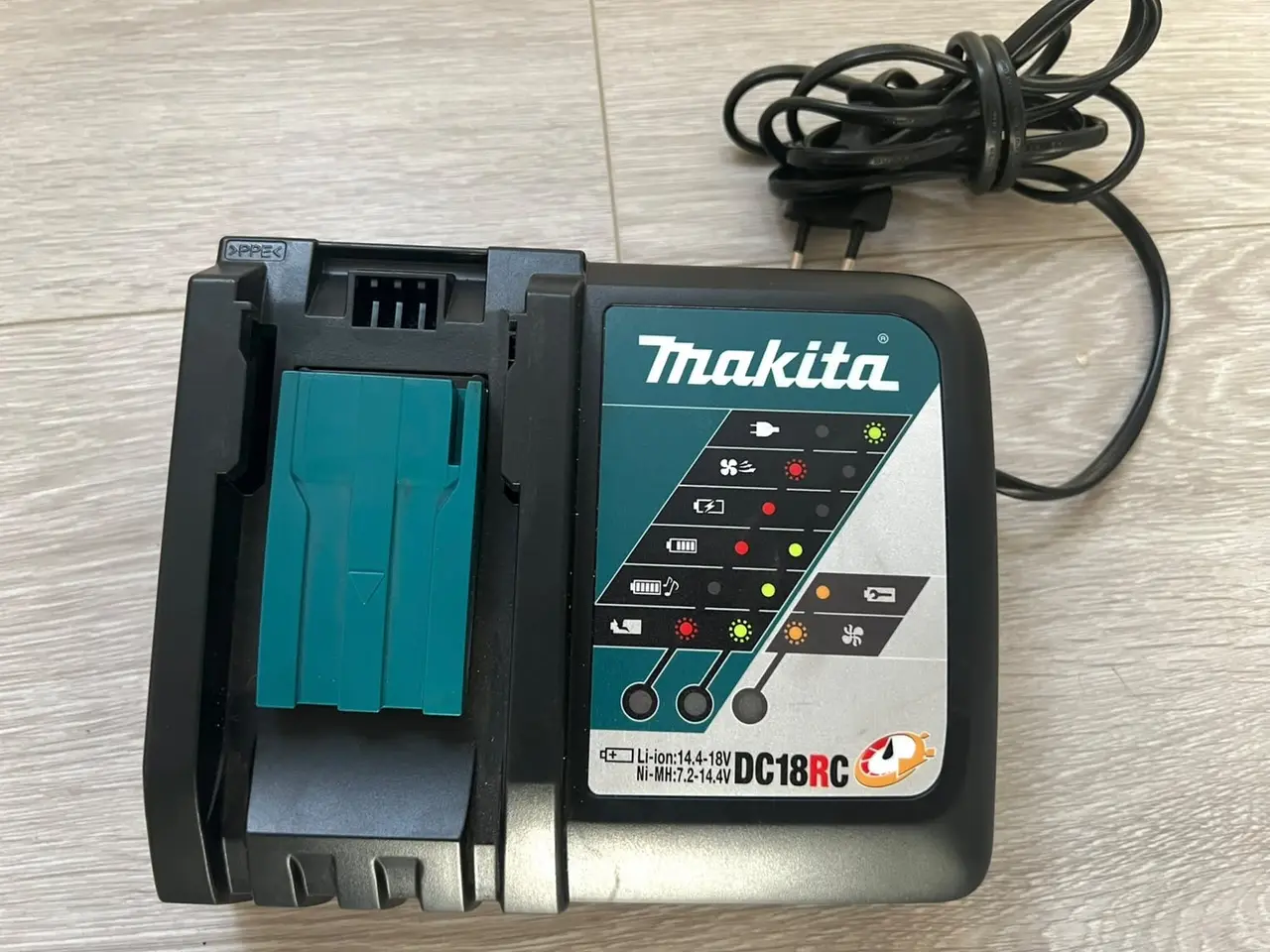 Billede 1 - Makita DC18RC-oplader til 14,4V-18V-batterier