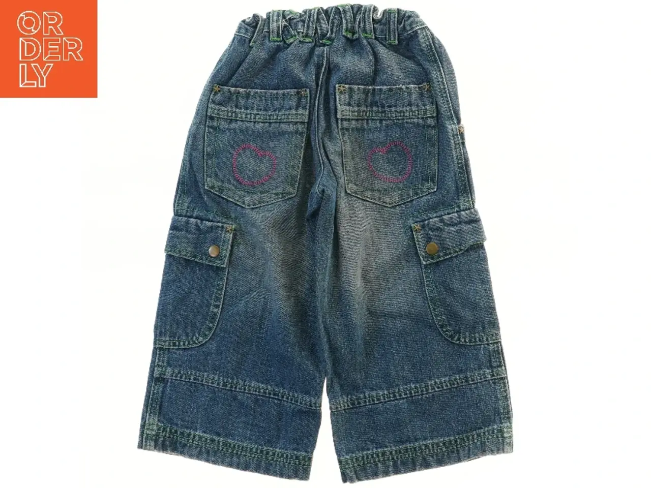 Billede 2 - Børnejeans med lommer og broderi (str. 116)