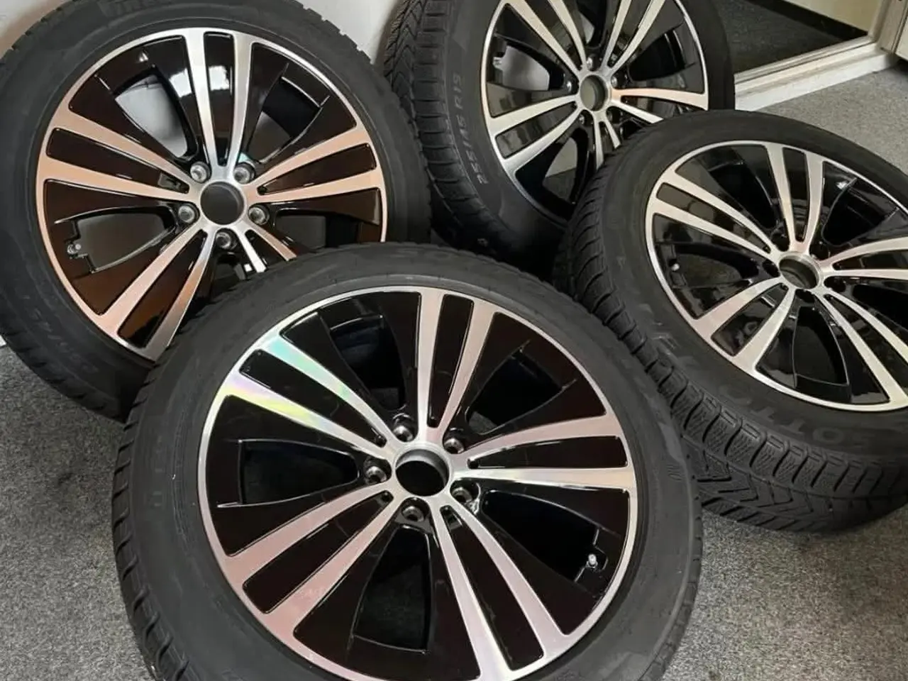 Billede 1 - Mercedes-Benz EQE R19 vinterdæk 