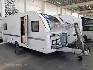 2026 - Adria Adora 522 UP Denne flotte vogn er med TRUMA Combi 6 E gas og el-varme