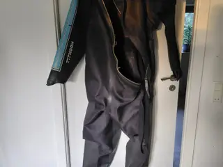 Typhoon tørdragt