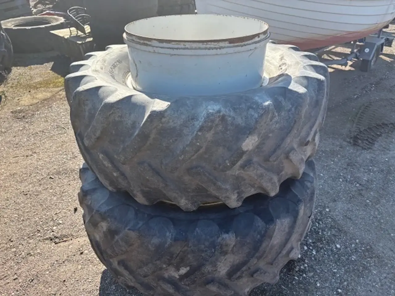 Billede 1 - Goodyear 540/65 R28 MED LÅSE