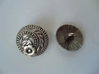 Runde metalknapper
