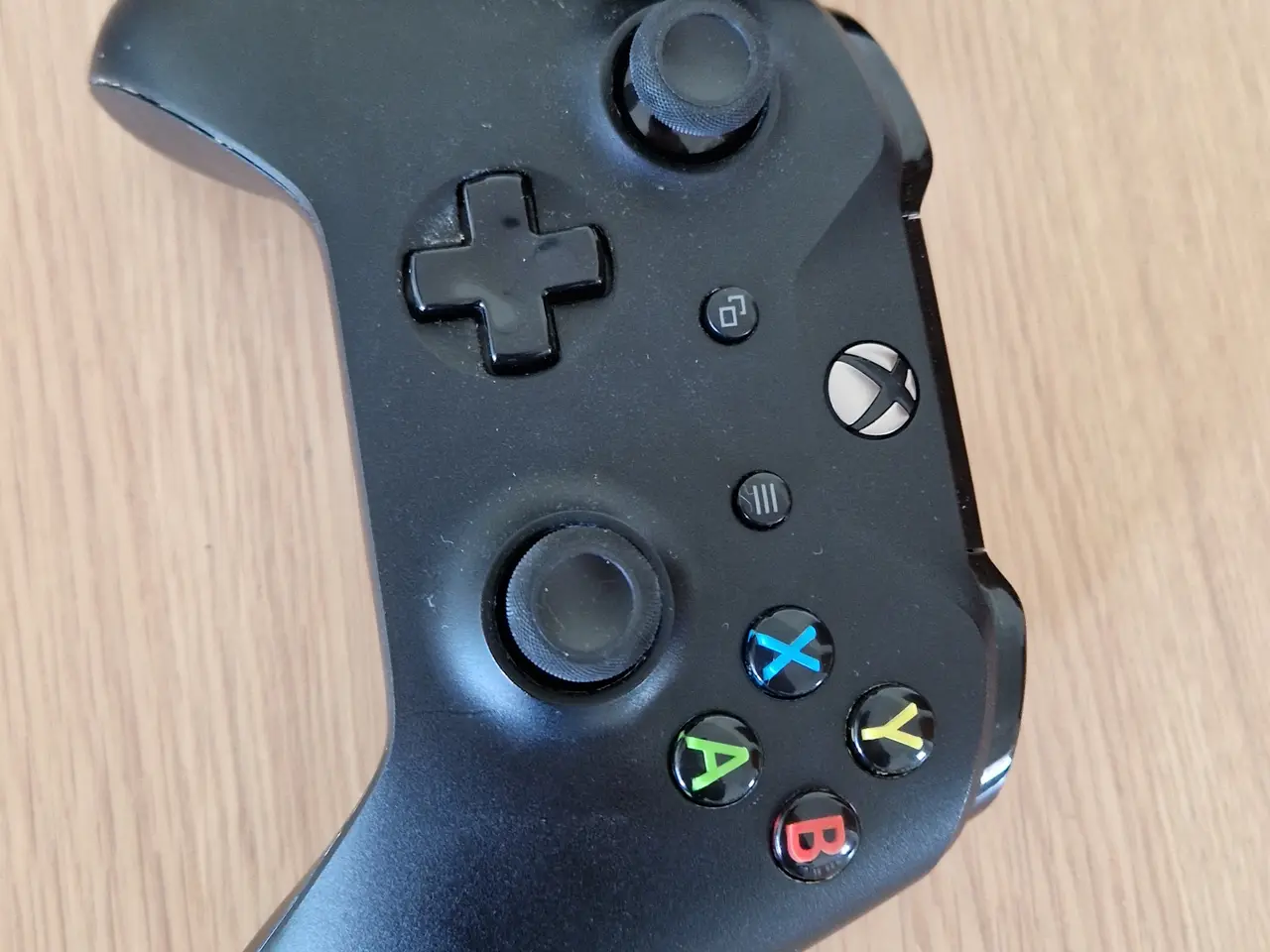 Billede 2 - Xbox One X 1TB – flot stand – testet og virker