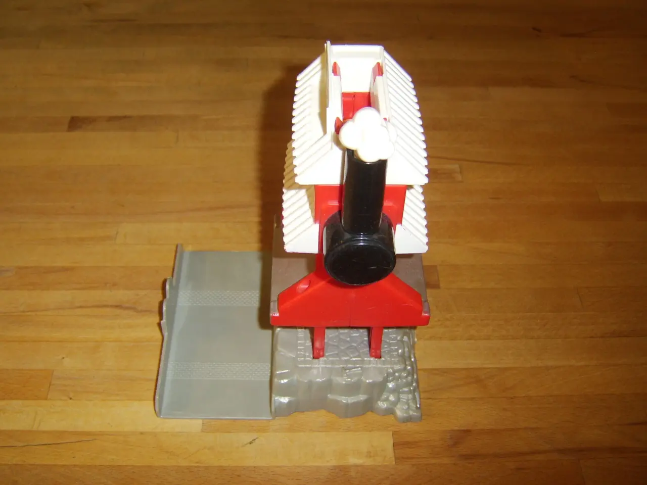 Billede 2 - Fisher-Price hus til togbane