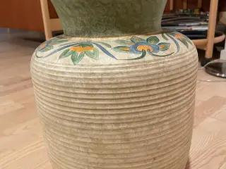 Gulvvase. 44 cm H