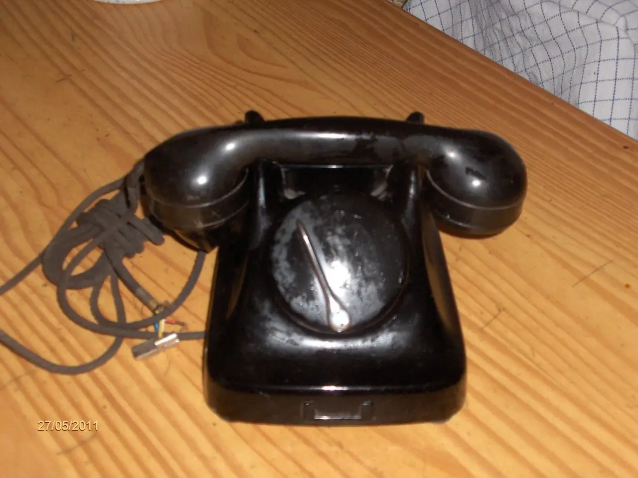 Billede 1 - gammel sort telefon