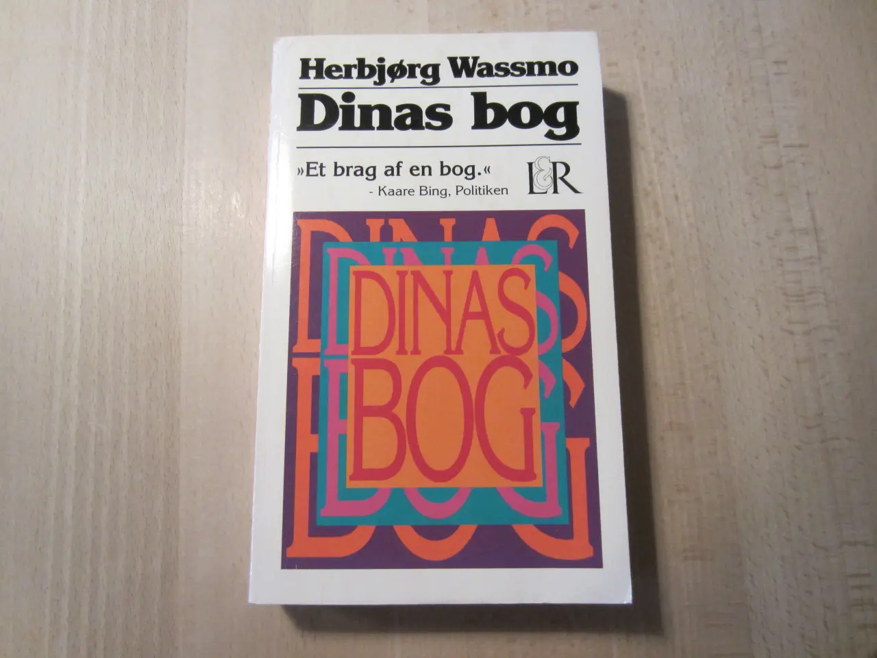 Billede 1 - Bog - Dinas Bog af Herbjørg Wassmo