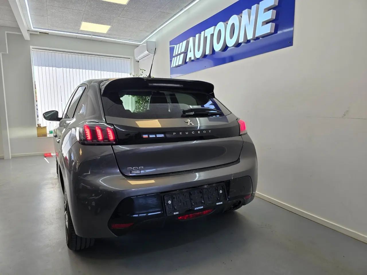 Billede 3 - Peugeot 208 1,2 PureTech 100 Flash EAT8