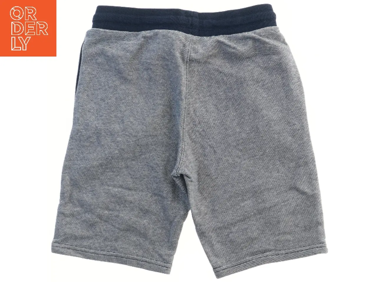 Billede 2 - Behagelige shorts fra H&M (str. 134)