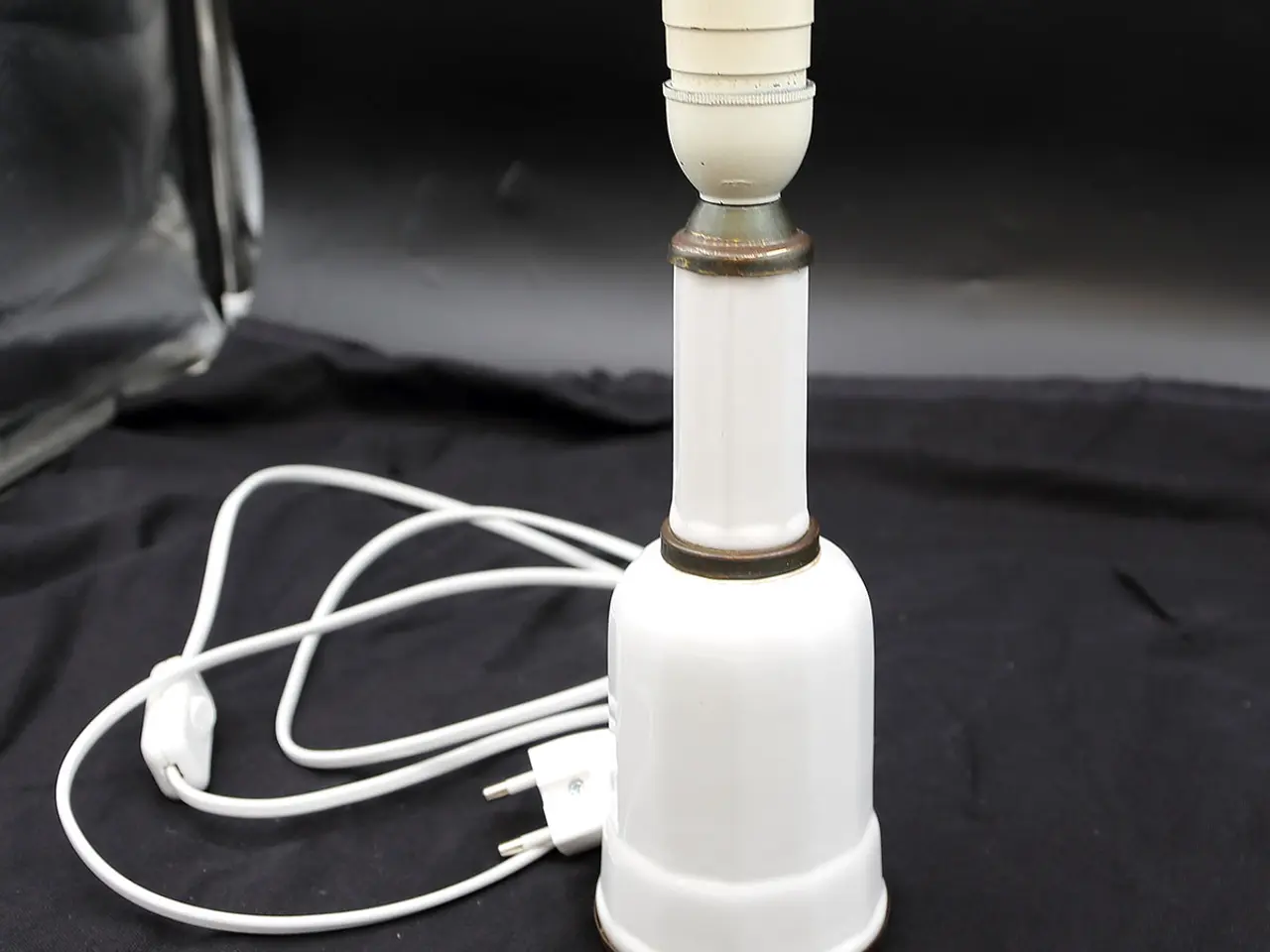 Billede 1 - Heiberg bordlampe i porcelæn og messing
