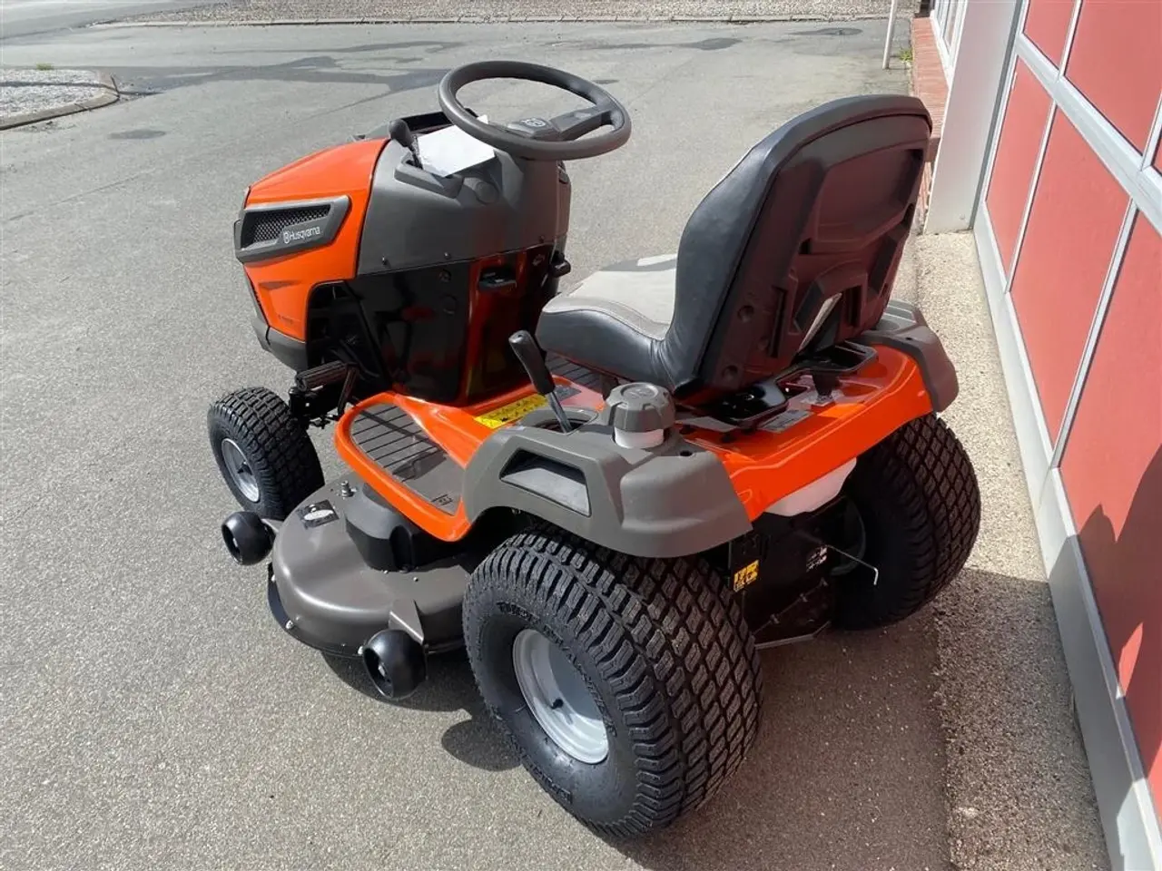 Billede 4 - Husqvarna TS 146 TXD 46" kipper