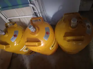 Fyldte 11 kg stålgasflasker