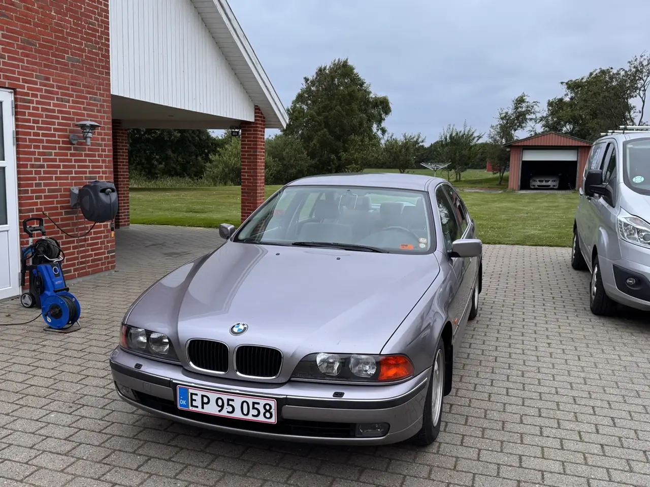 Billede 1 - BMW E39 523i manuel 1997