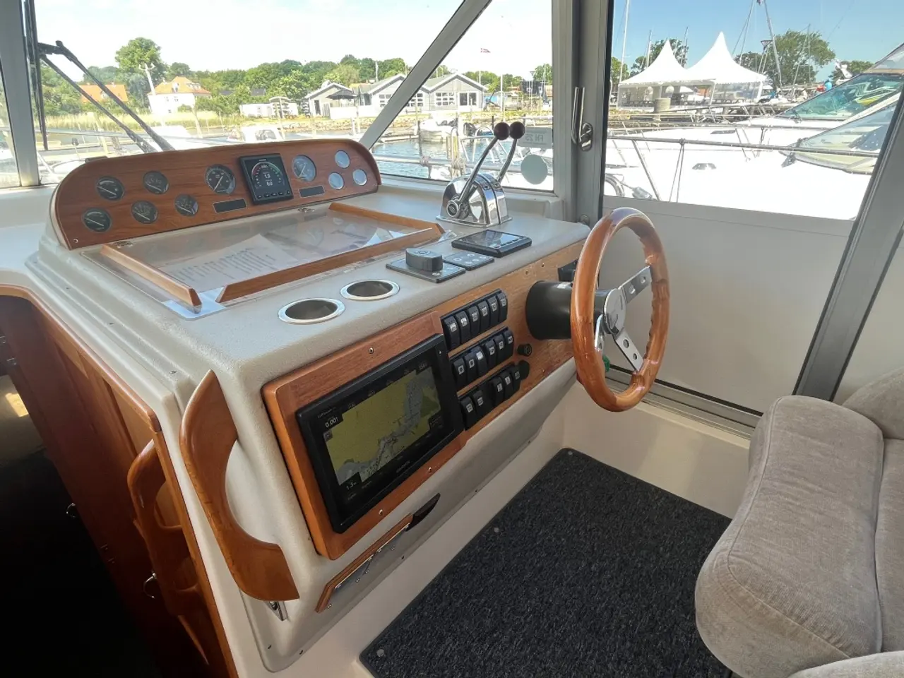 Billede 9 - Nimbus 380 Commander