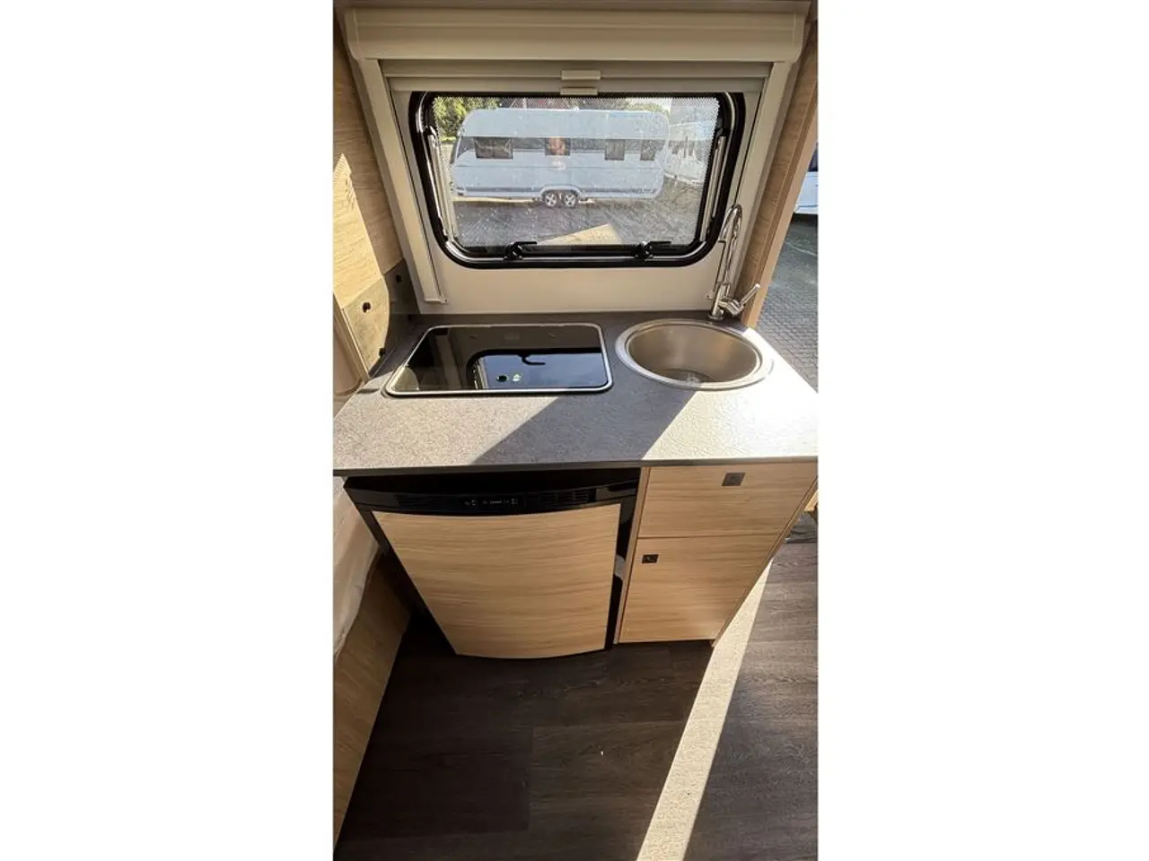 Billede 7 - 2026 - Caravelair Alba Style 390 DK Line masser af udstyr