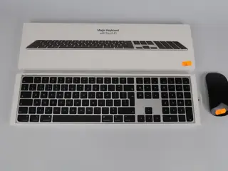 Apple Magic Keyboard (A2520) & Apple Magic Mouse(A1657)  - LÆS BESKRIVELSE