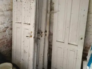 Døre fast gamle.