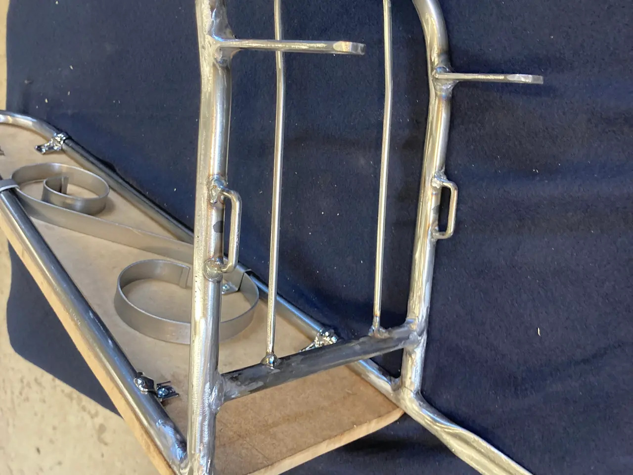 Billede 4 - Fantic Chopper sissybar 