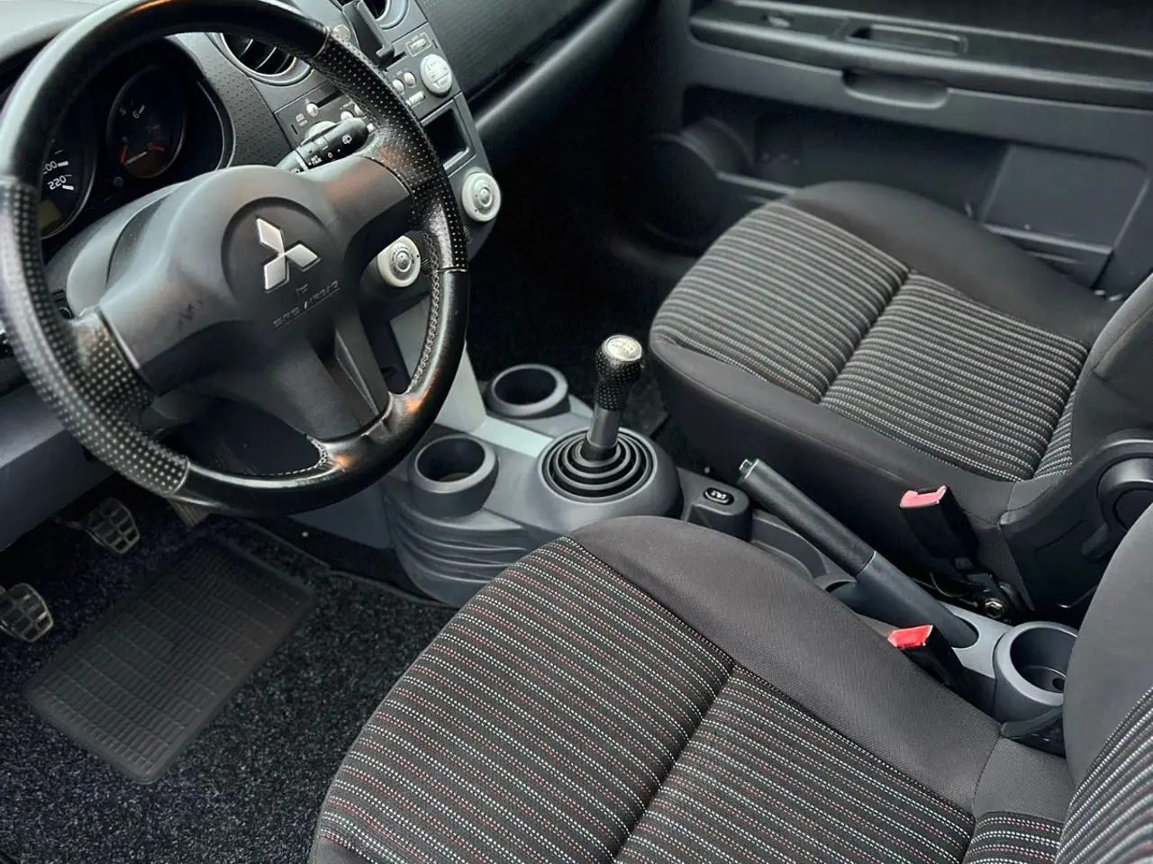 Billede 9 - Mitsubishi Colt 1,3 Inform