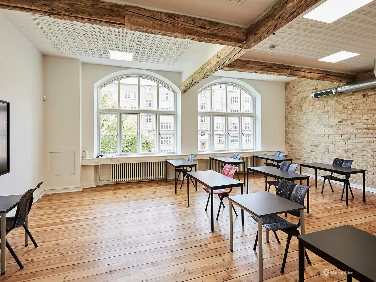 Billede 10 - Lej flere etager i ikonisk byskole i Aarhus