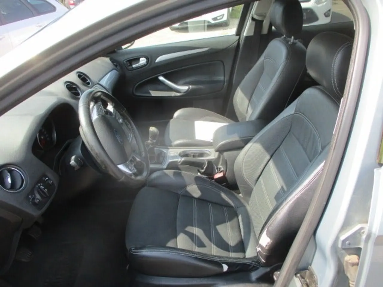 Billede 8 - Ford Mondeo 1,6 Ti-VCT 110 Trend stc.