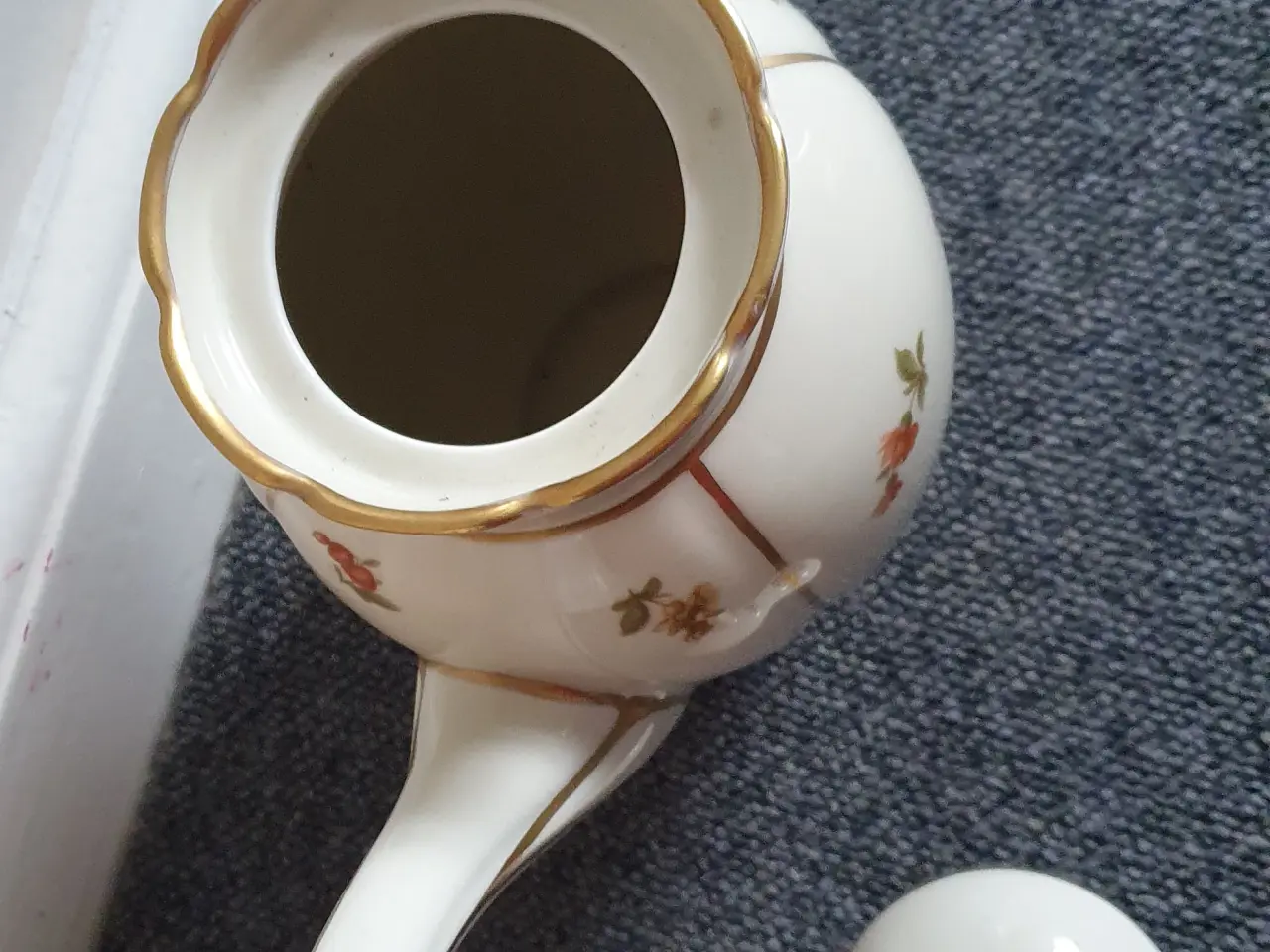 Billede 5 - Fajance/ porcelæn kaffekande