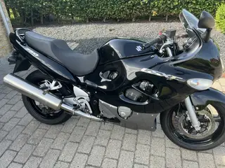 Suzuki GSX 750 F 
