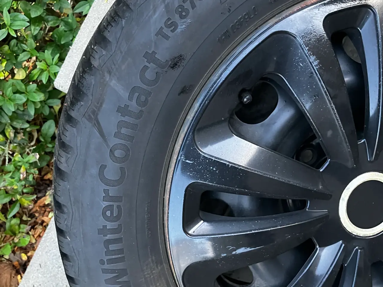 Billede 5 - Stålfælge4 x 108 m Continental vinterdæk 185/65R15