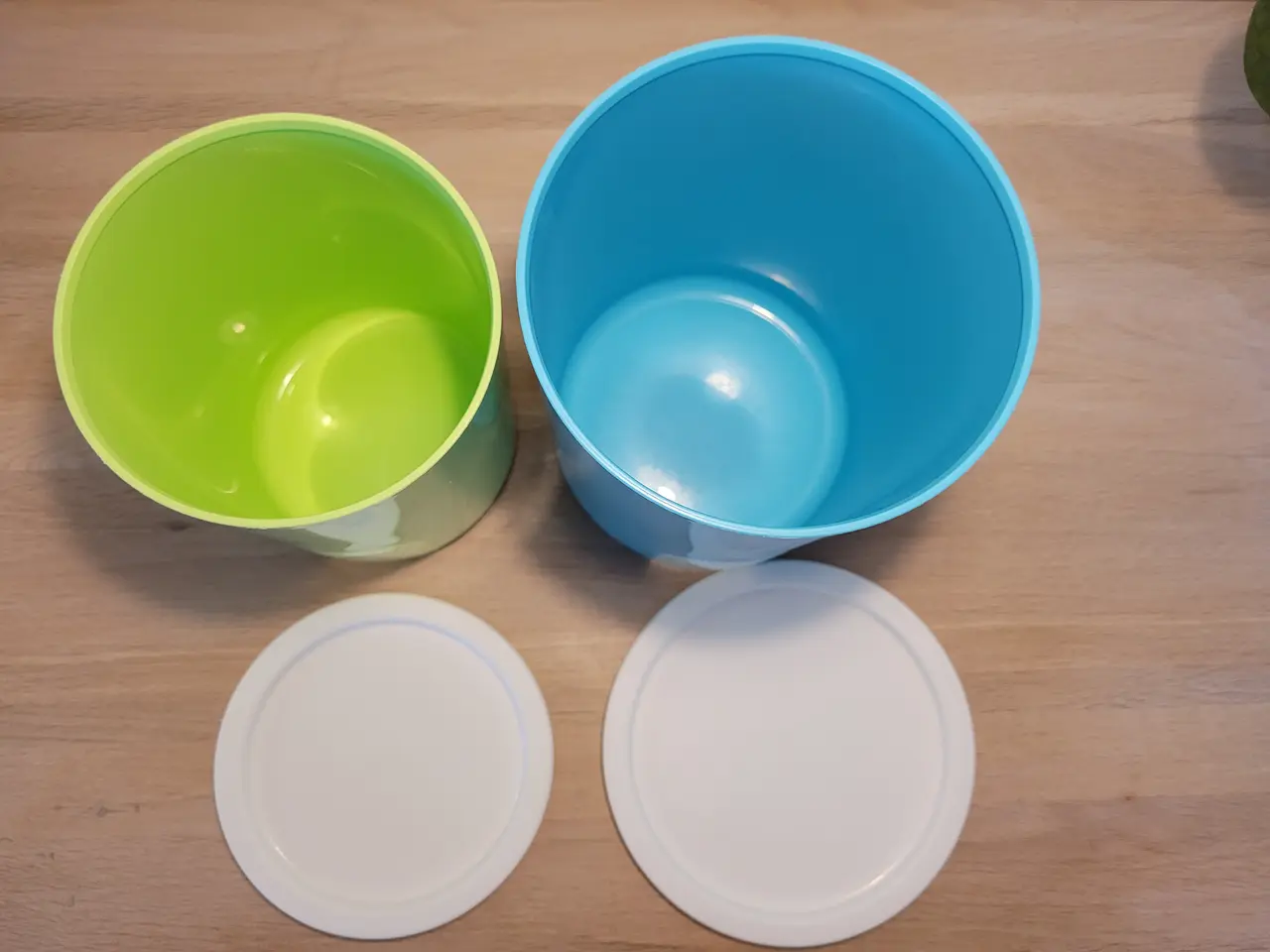 Billede 4 - Tupperware opbevarings bøtter runde 2 stk.