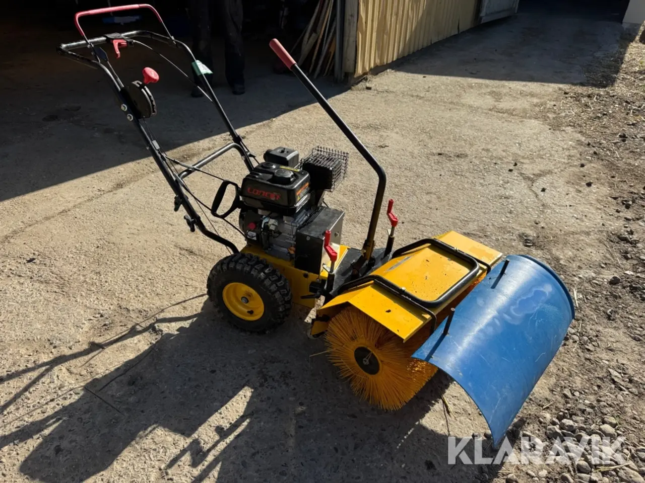 Billede 2 - Fejemaskine GMZ Loncin motor 4 takt.