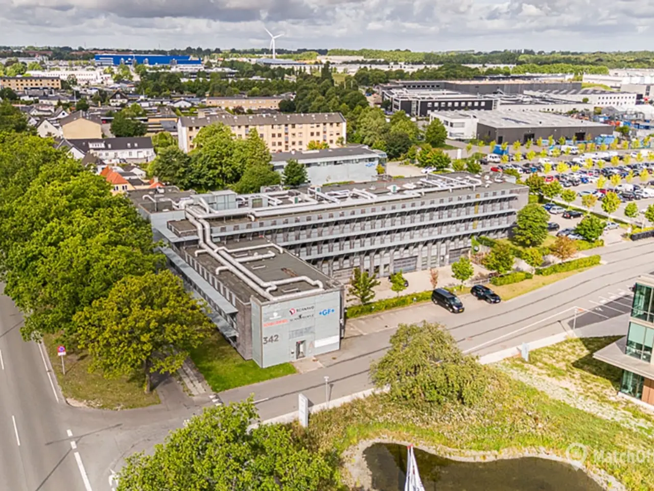 Billede 4 - Kontor med lys fra alle sider på 1. sal