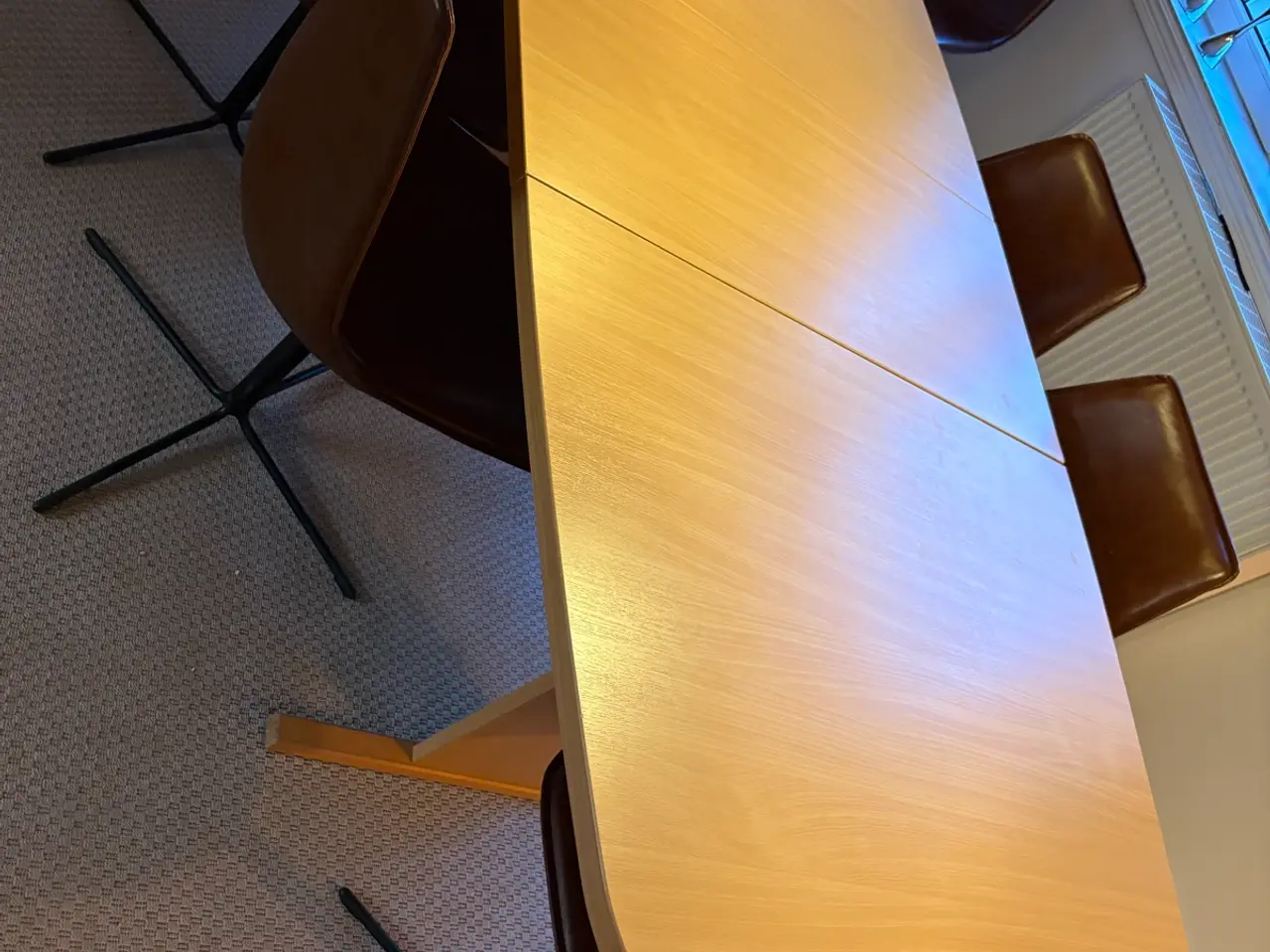 Billede 1 - Spisebord med ekstra plade