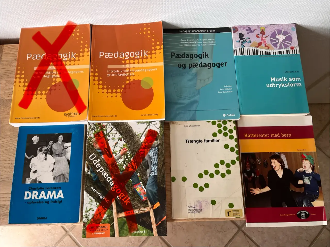 Billede 1 - Bøger til pædagoguddannelsen - se priser i beskriv