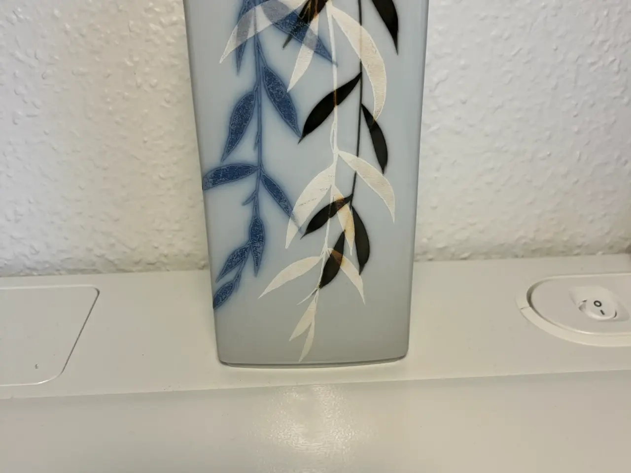 Billede 1 - Vase fra Royal Copenhagen, designet afIvan Weiss.