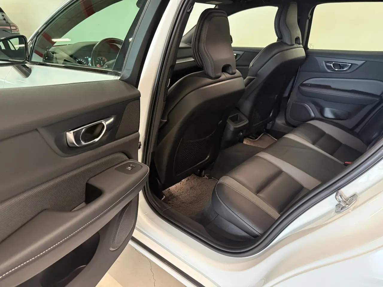 Billede 8 - Volvo V60 2,0 T4 190 R-Design aut.