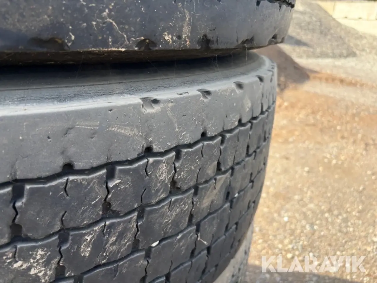 Billede 12 - Dæk Bridgestone M729 315/70R22,5 træk 4 styk