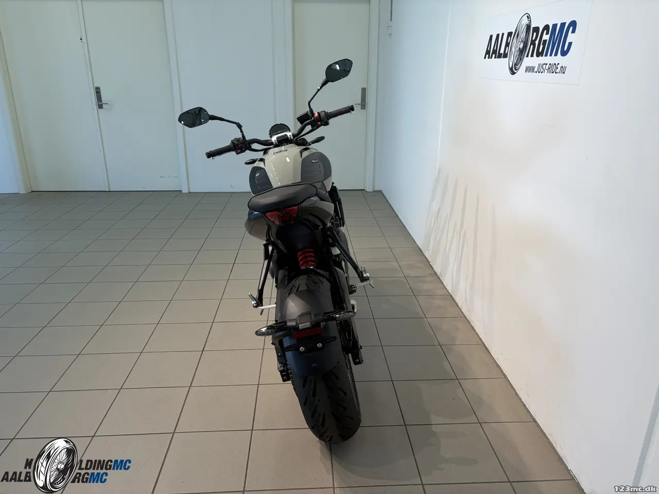 Billede 8 - Triumph Trident 660 Stone Gray