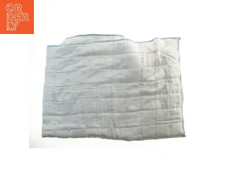 Stor hvid quiltet tæppe (str. 200x280 cm)