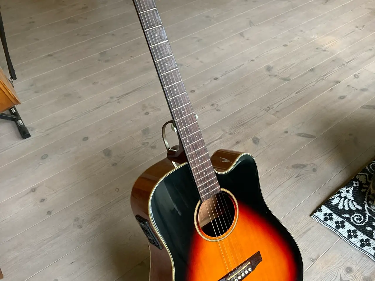 Billede 1 - “Cort” western guitar, halvakustisk. MR-Supreme.