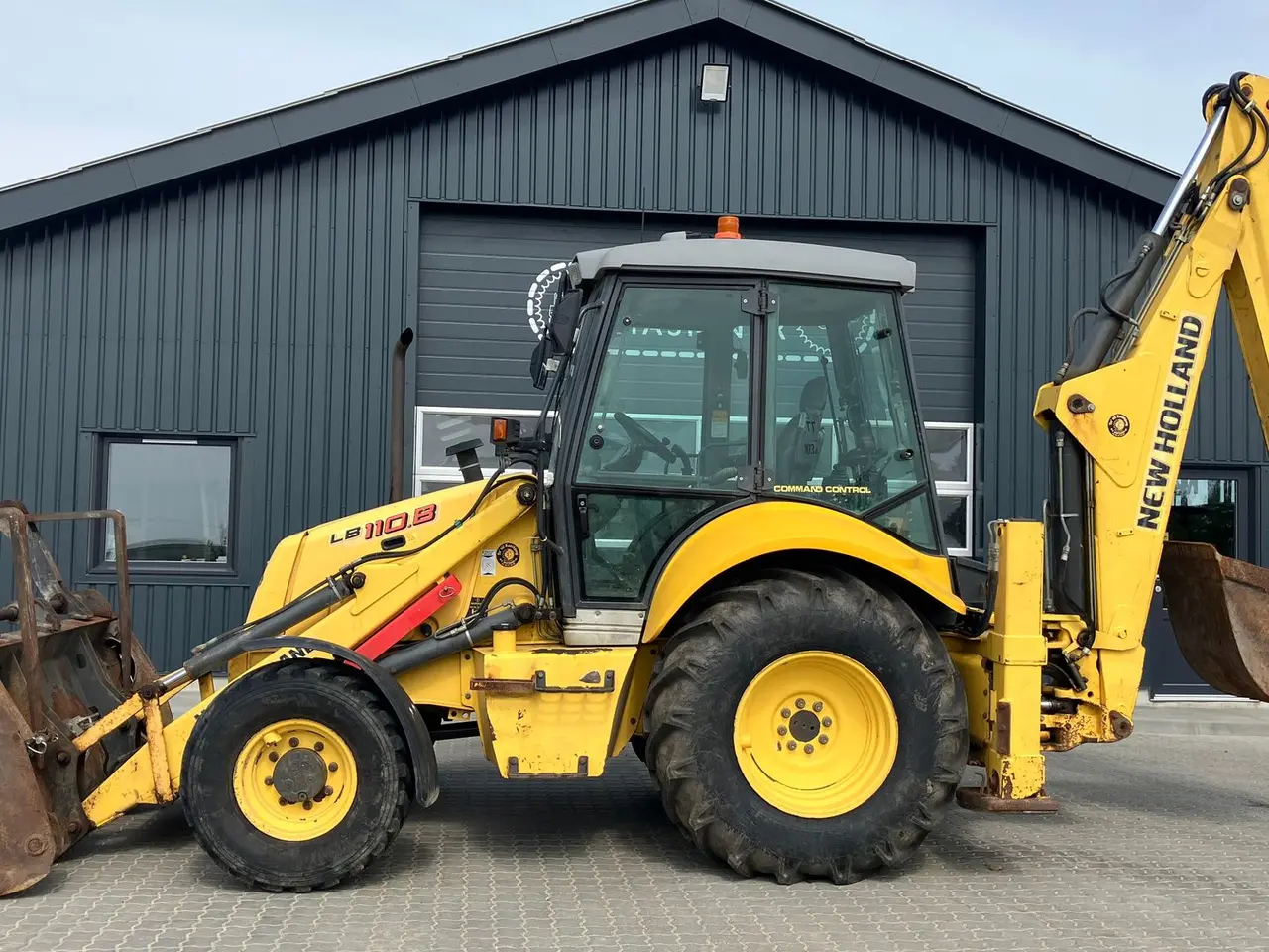 Billede 1 - New Holland LB110-4PS NEW HOLLAND LB110 kun 3500 timer