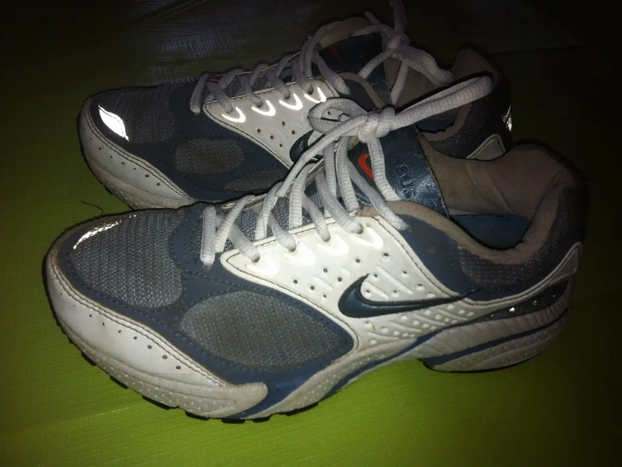 Billede 1 - Nike sko, Str: 37,5; 20kr