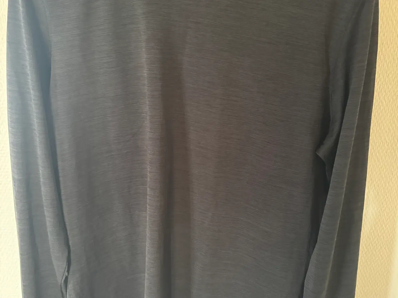 Billede 1 - Ny Fusion trøje str. L, sort