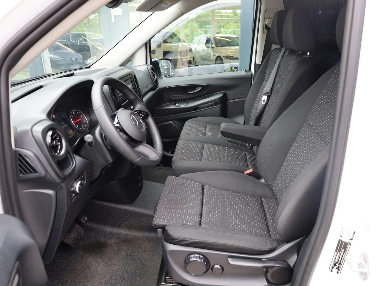 Billede 2 - Mercedes Vito 116 2,0 CDi A3 Kassevogn PRO aut. RWD