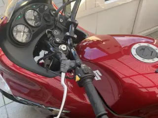 Suzuki Gsx 750 F