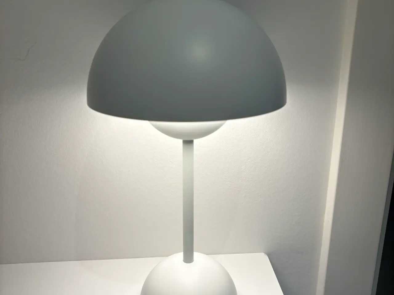 Billede 1 - VP9 mat hvid