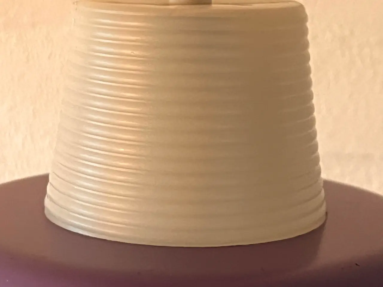 Billede 5 - Ernest Vess loftlampe – lilla designpendel med ori