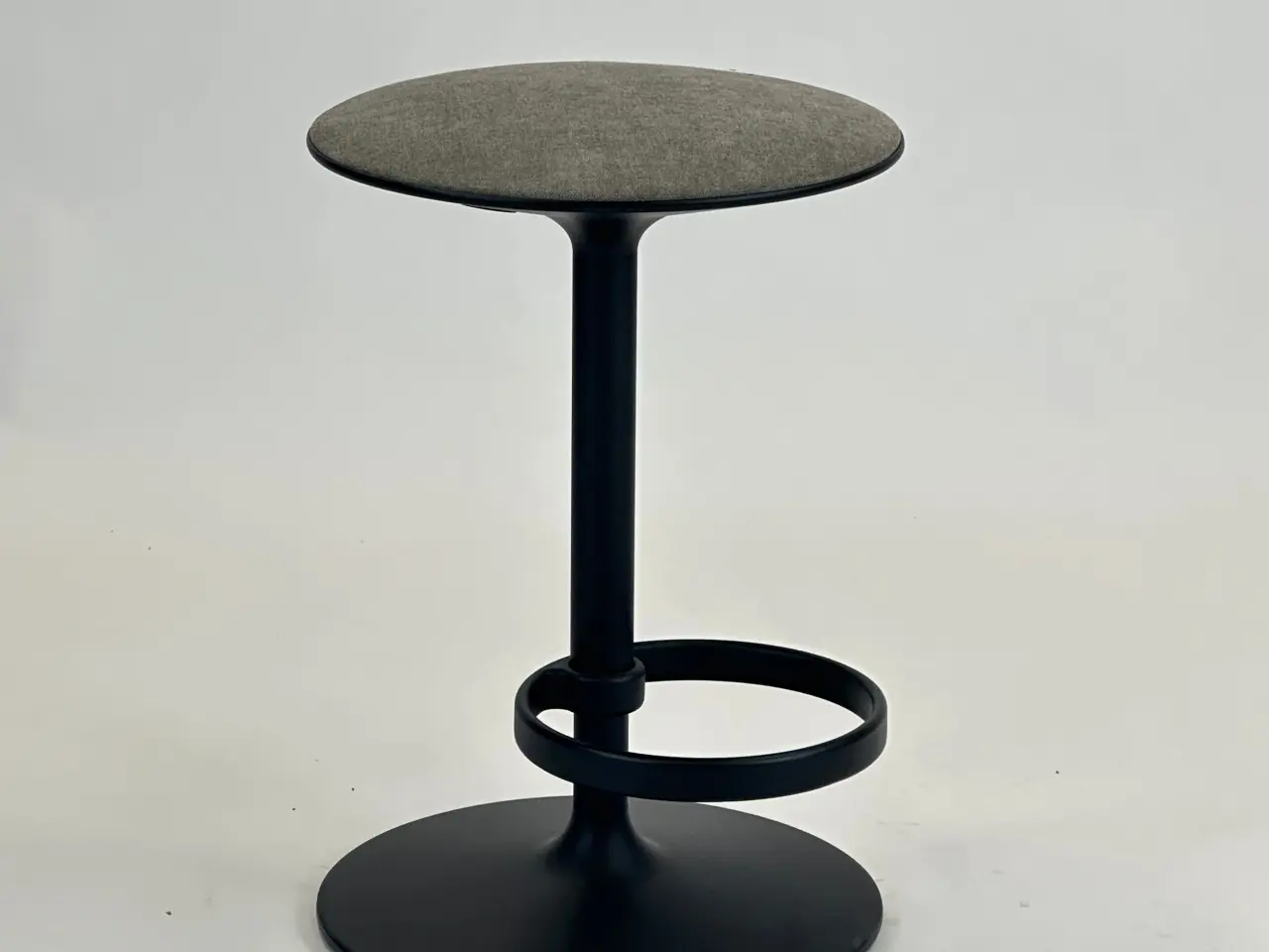 Billede 1 - Andreu World Hula BQ2972 Barstol – Grå med Sort Stel SH 65 cm