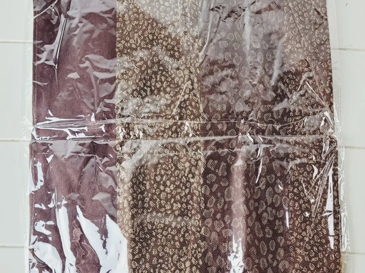Billede 3 - ⭐️- Elegant og Blødt Pashmina Tørklæde - UBRUGT