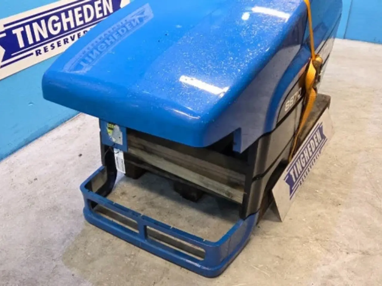 Billede 2 - Ford 8870 Motorhjelm